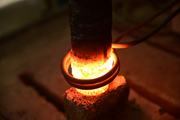 電感應加熱器工件